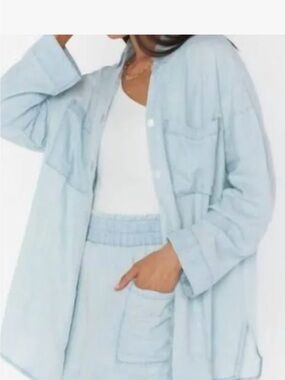 Show Me Your Mumu Weekday Button Up
Light Chambray, Size XL